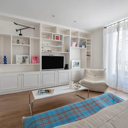 Pour 5 - Proche Marche Et Commerces *